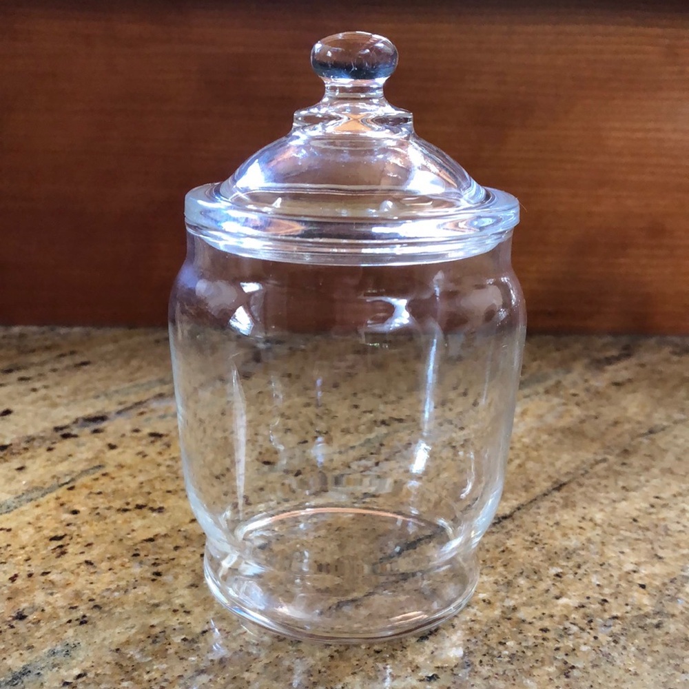 FEDERAL GLASS CO. Jar with Domed Lid - Apothecary/ Vanity/ Jam & Jelly- Vintage